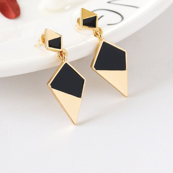 marie and lux Jewelry - 5 for $25 Elegant Huggie Earrings